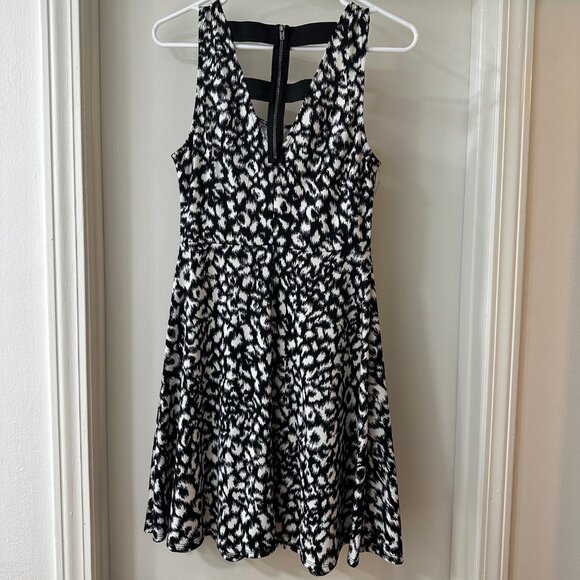 Xhilaration Black and White Cheetah Pattern Mini Dress, Size Medium - Picture 3 of 4